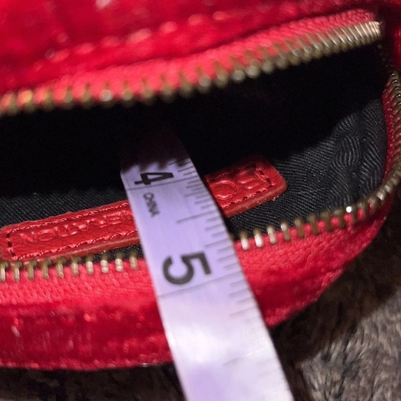 BCBG Generation Vintage velvet burgundy studded round wristlet small  bag - Picture 10 of 15